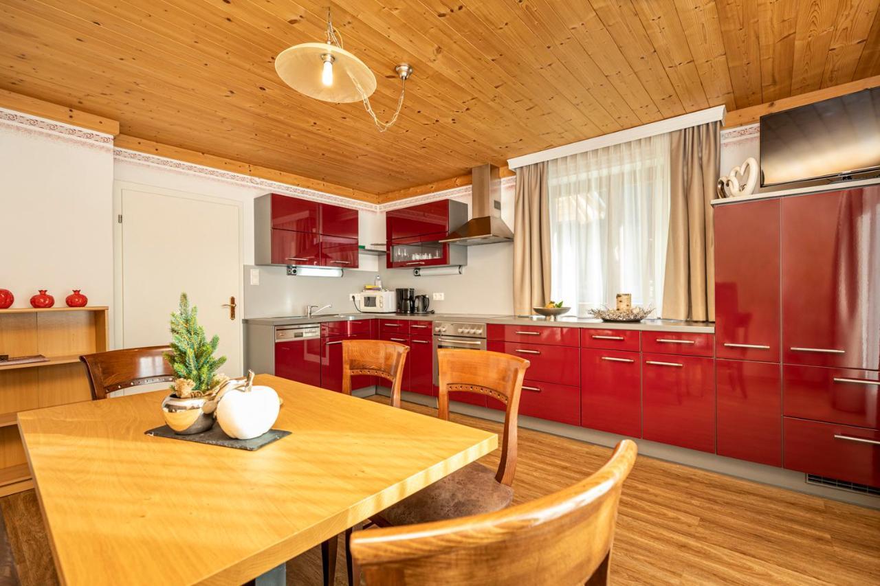 Herzerl-Chalet Appartements Флахау Экстерьер фото