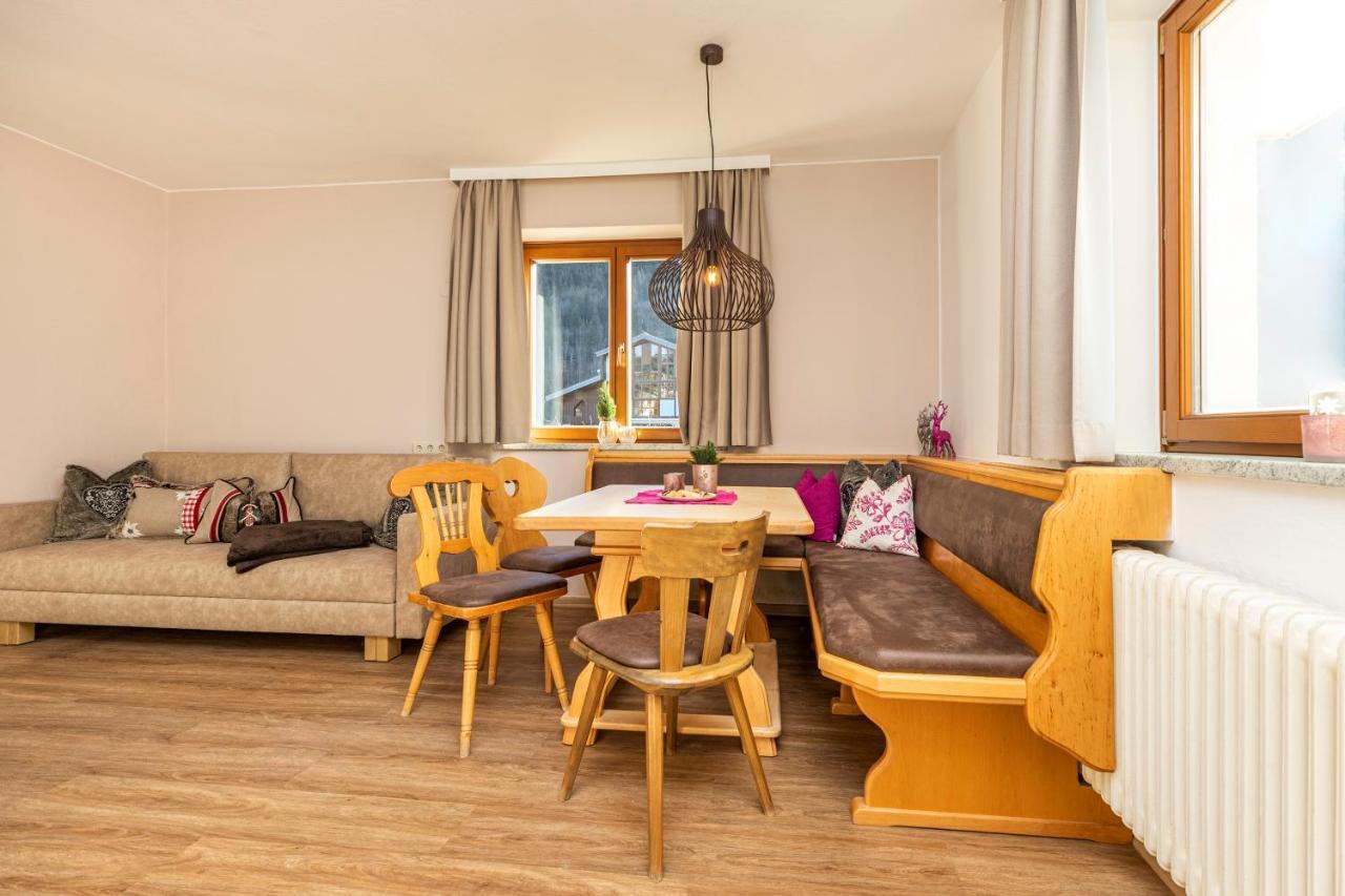 Herzerl-Chalet Appartements Флахау Экстерьер фото