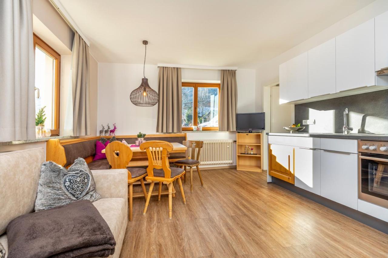Herzerl-Chalet Appartements Флахау Экстерьер фото